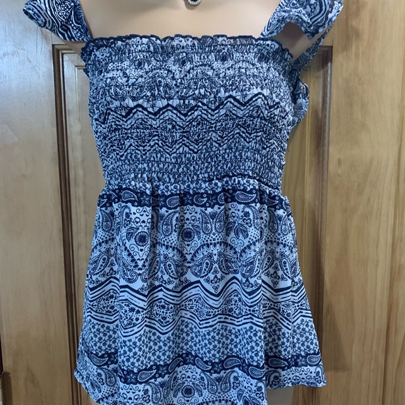 Summer top - Picture 2 of 7